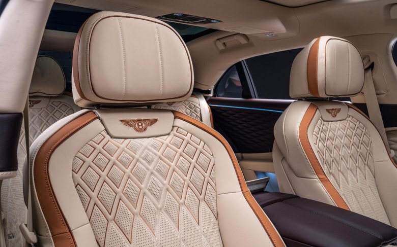 Bentley Flying Spur 2022 салон