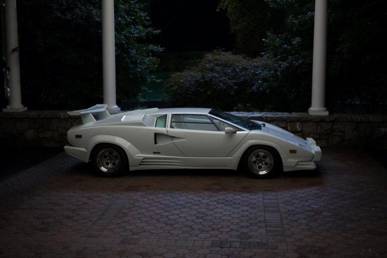 Ламборджини Каунтач волк с Уолл стрит