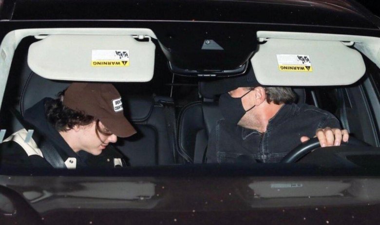 Тимоти Шаламе папарацци 2022