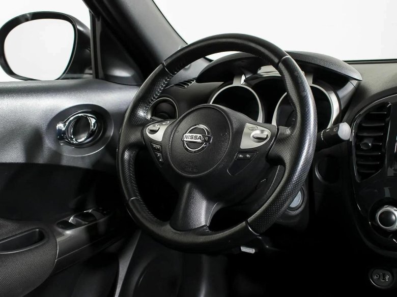 Ниссан жук 2013