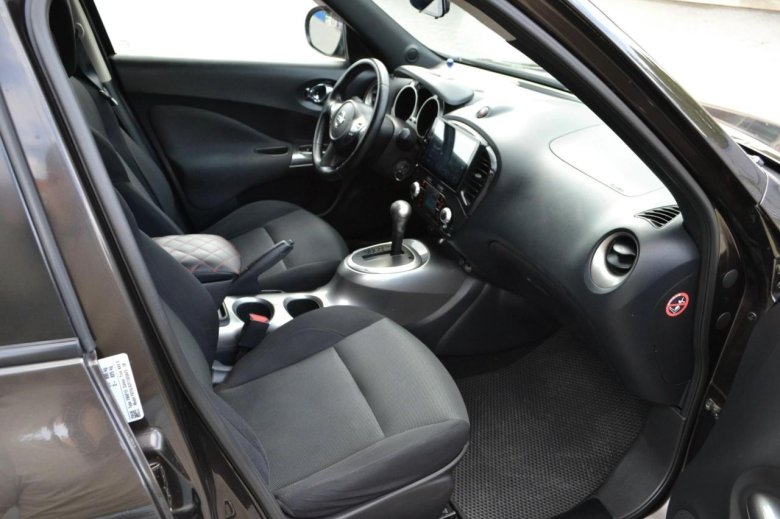 Ниссан Жук комплектация se