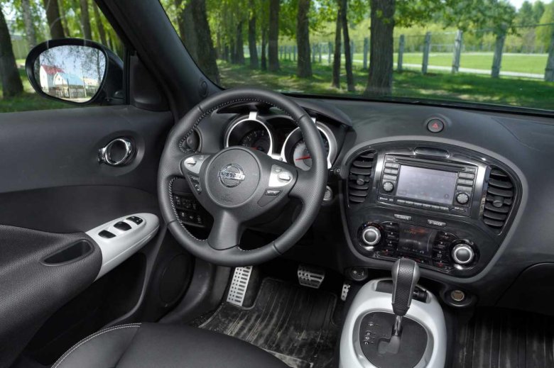 Nissan Juke 2013 салон