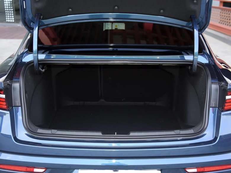 Geely Preface багажник