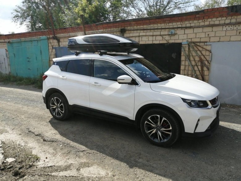 Geely Coolray багажник