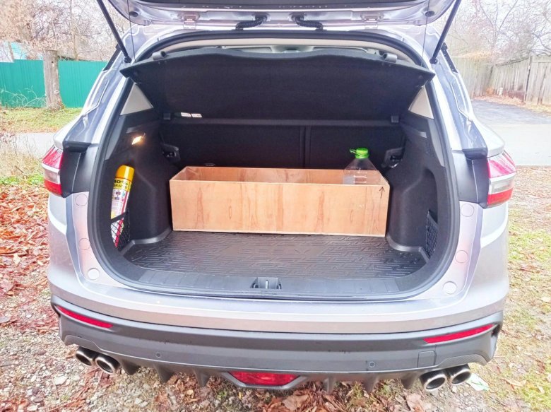 Geely Coolray багажник