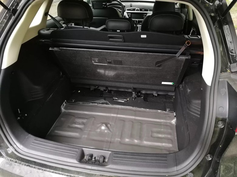 Geely Atlas Pro багажник