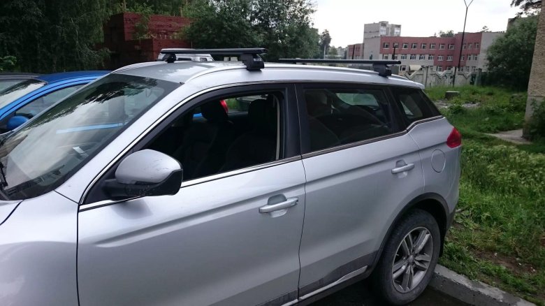 Багажник на крышу Geely Atlas