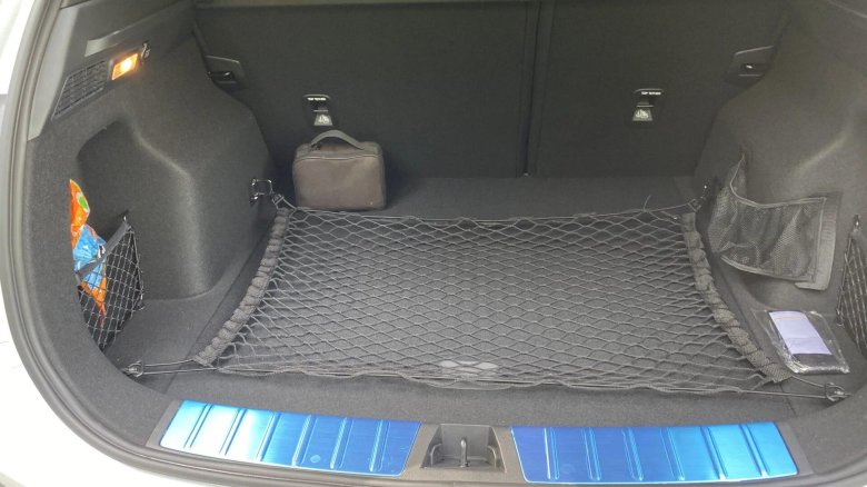 Geely Coolray багажник