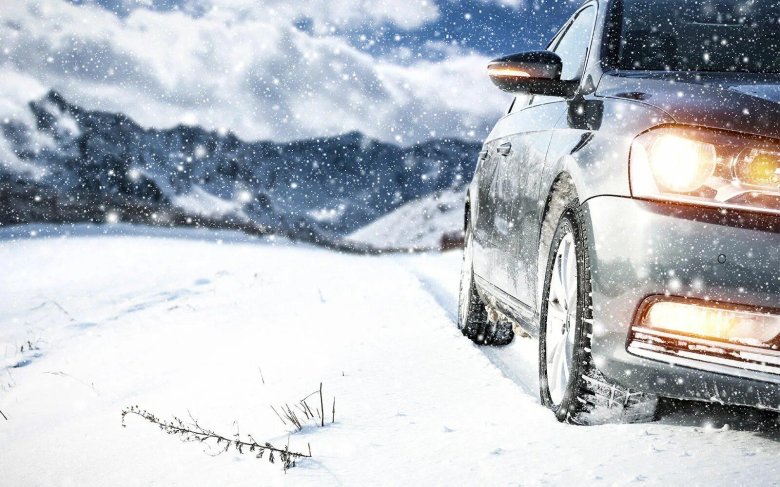 Машина зимой