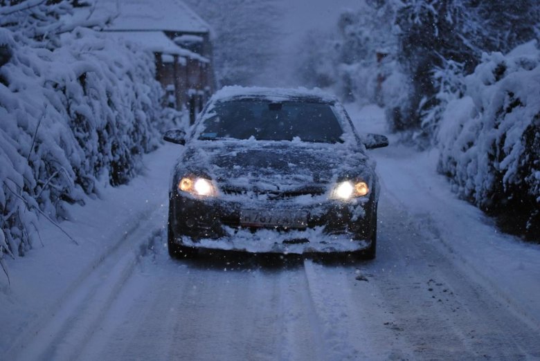 Машина зимой