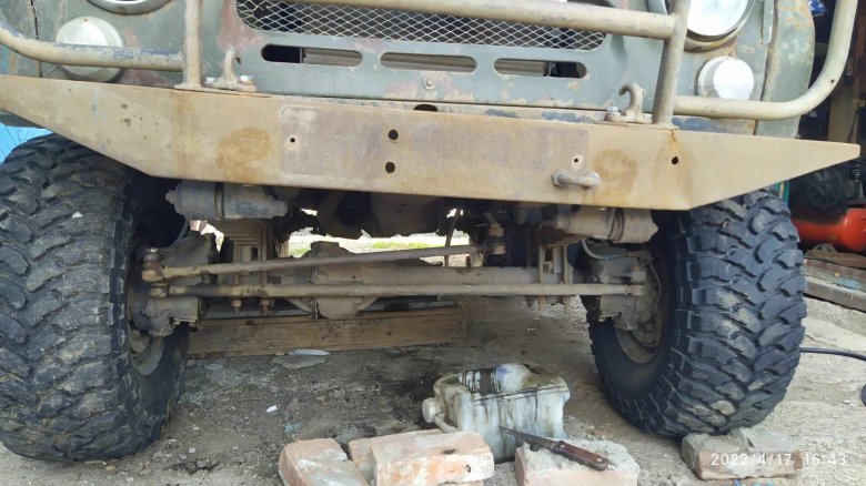 На УАЗ 469 проставки и стремянки