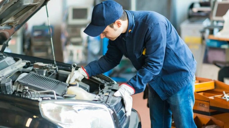 Слесарь по ремонту автомобилей