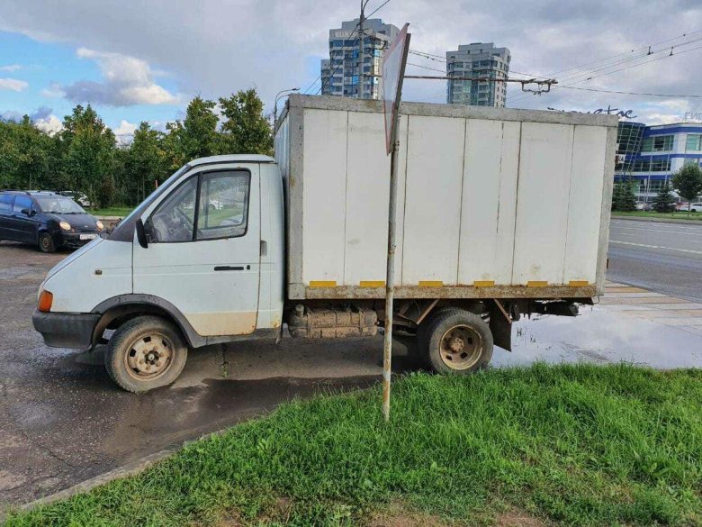 ГАЗ 3302 2001 года