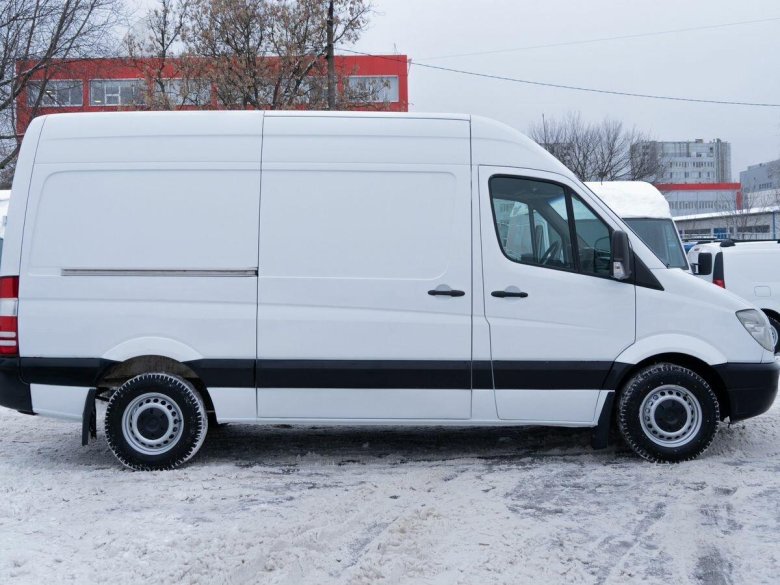 Мерседес цельнометаллический фургон