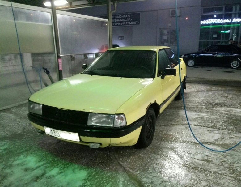Ауди 80 желтая