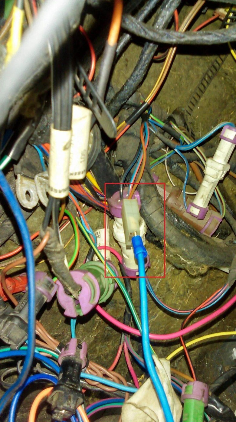 Ауди 80 б4 замкнуло проводку