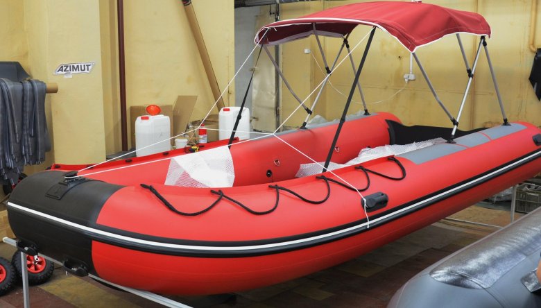 Лодка Азимут Эверест 385