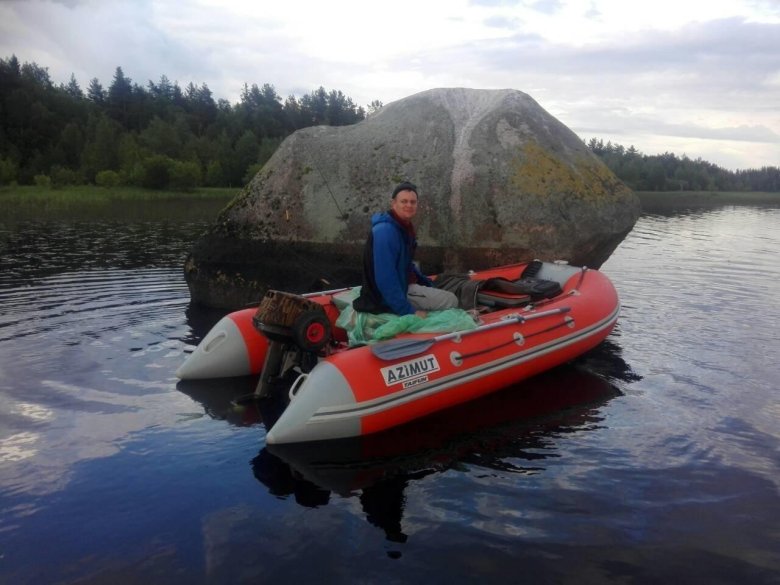 Лодка Азимут атлас 380