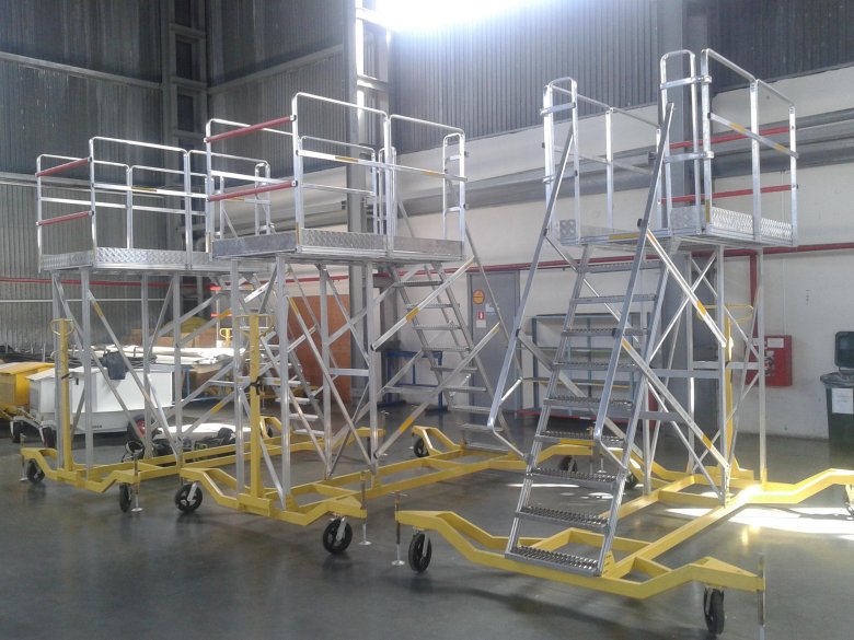 Стремянка Авиационная гидравлическая