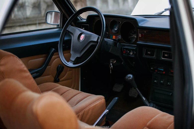 Газ 3102 автомобиль салон