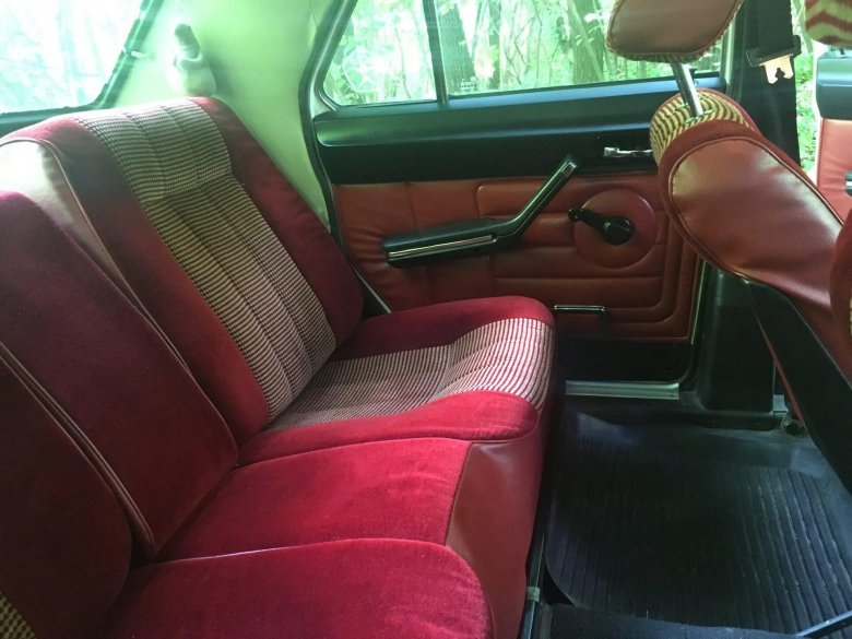 ГАЗ 3102 велюровый салон