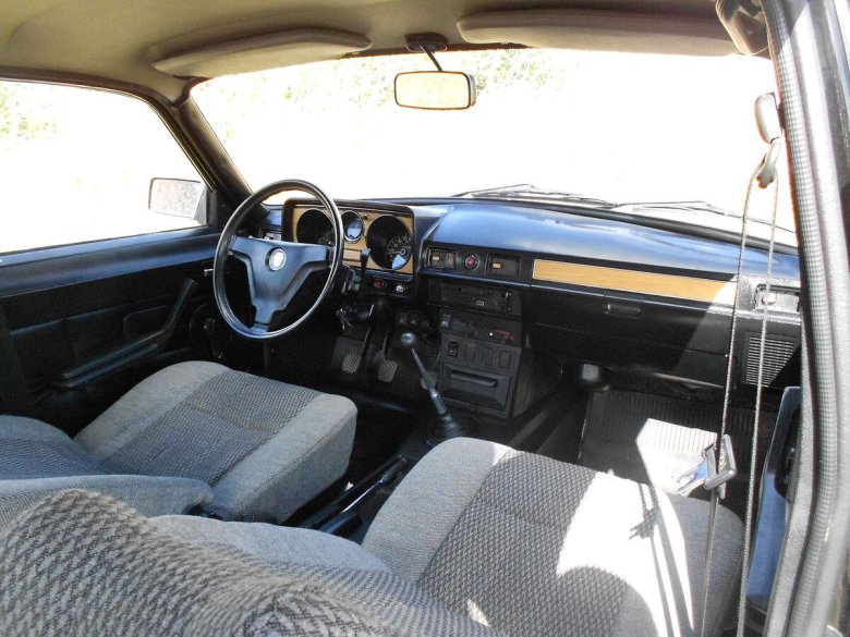 Волга ГАЗ 31029 салон