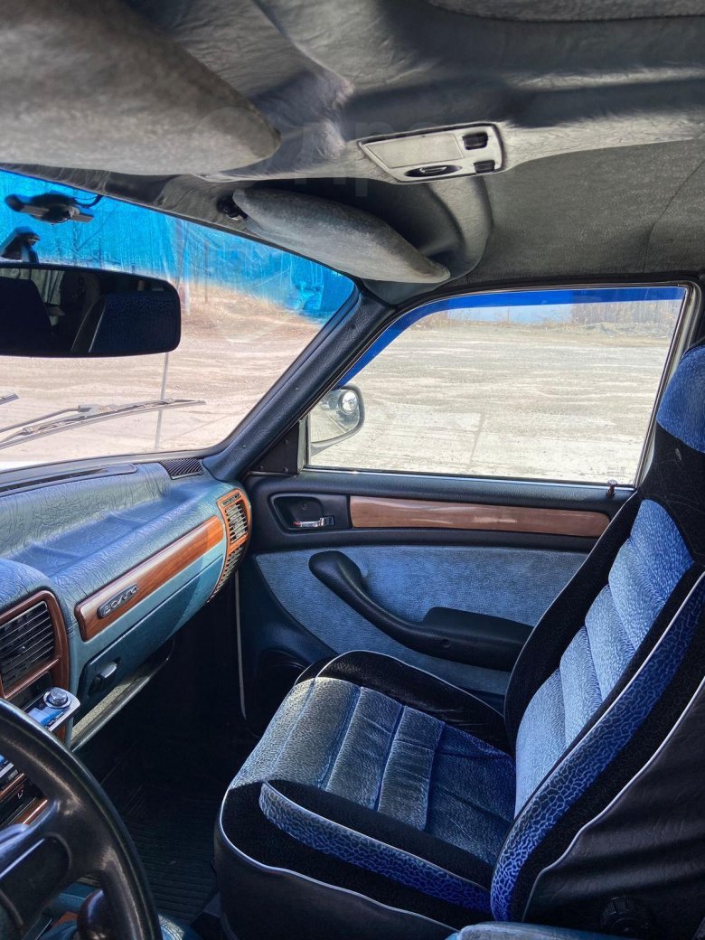 Автомобиль газ 3110 волга салон