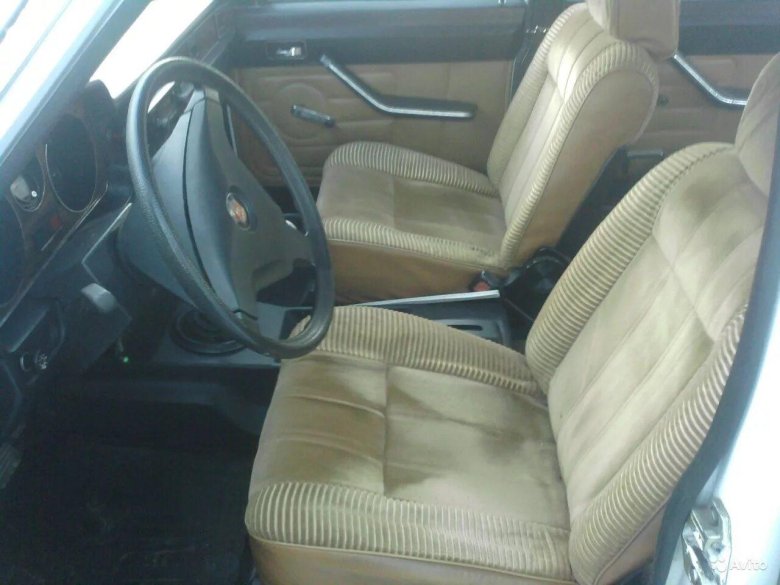 ГАЗ 3102 велюровый салон