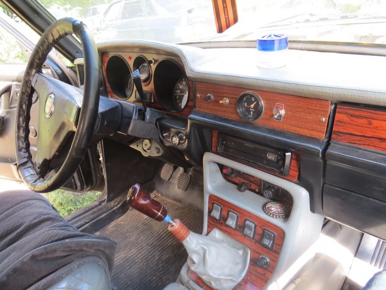 Волга ГАЗ 31029 салон