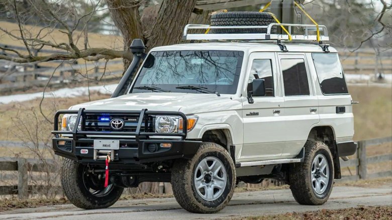 Toyota Land Cruiser 76