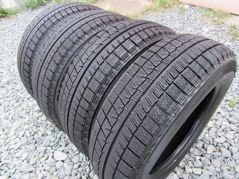 Bridgestone Revo 185/65r14
