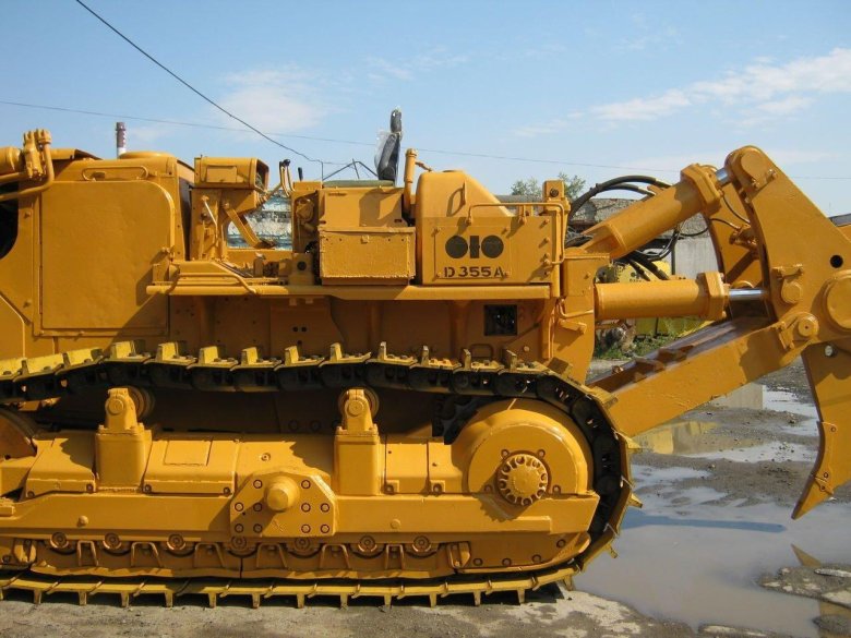 Komatsu (d-355-a-3): бульдозер