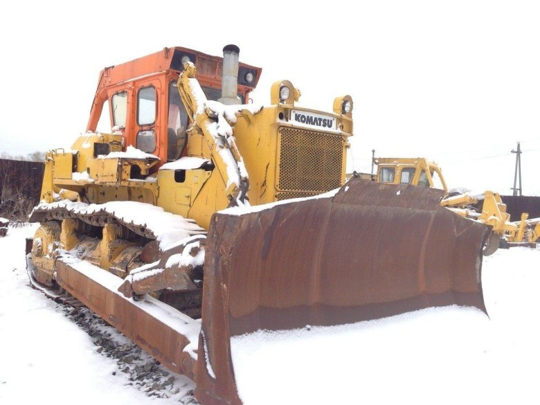 Komatsu (d-355-a-3): бульдозер