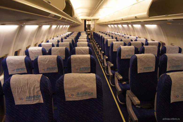 Салон самолёта Боинг 737-800