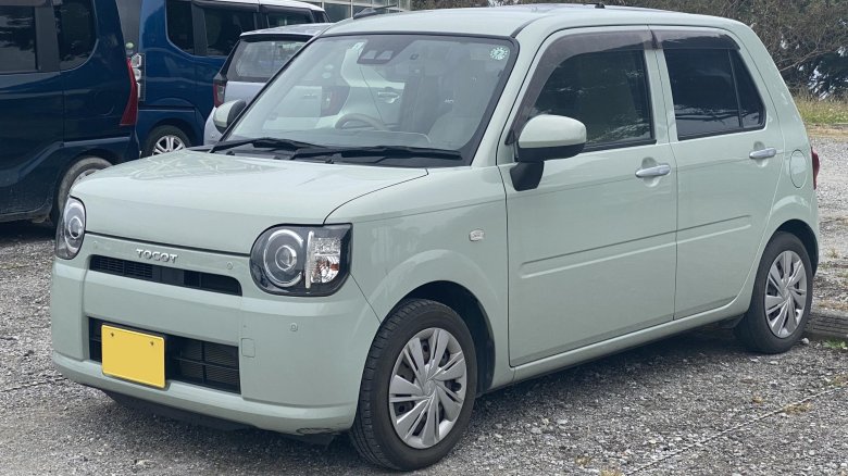 Daihatsu mira 1