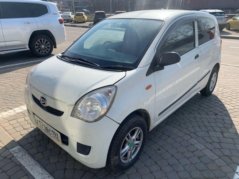 Daihatsu mira 2009
