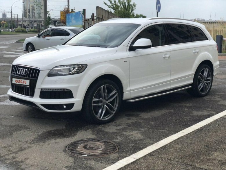 Audi q7 белая