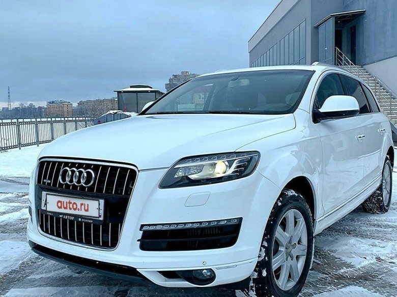 Ауди q7 3.0 TDI 239 2010 год