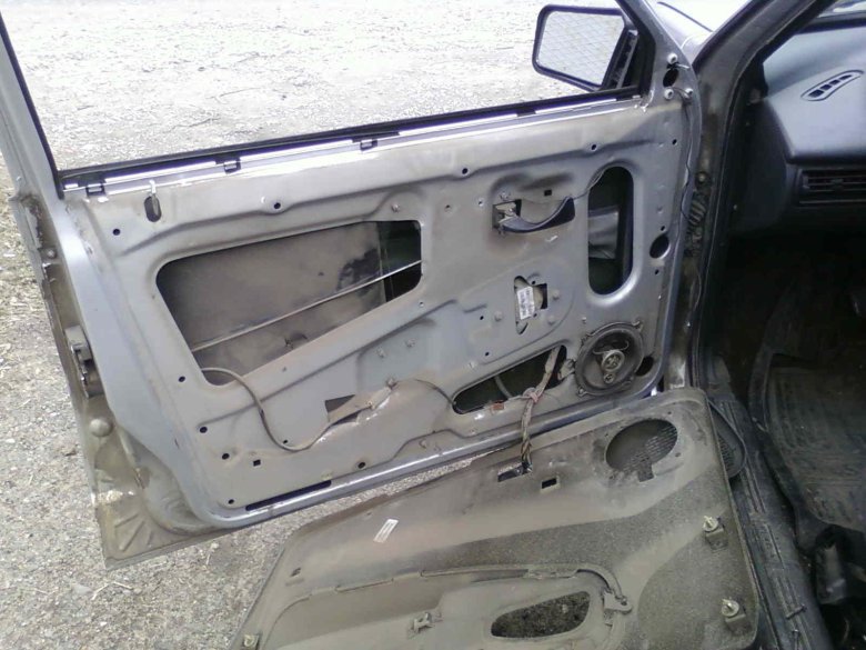 Дверь ВАЗ 2114 передняя изнутри
