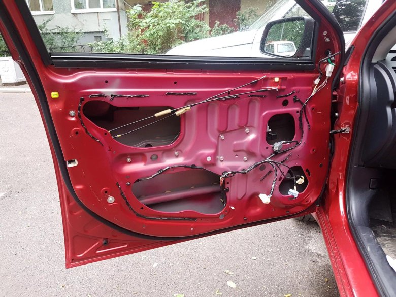 Шумоизоляция дверей Митсубиси Лансер 10