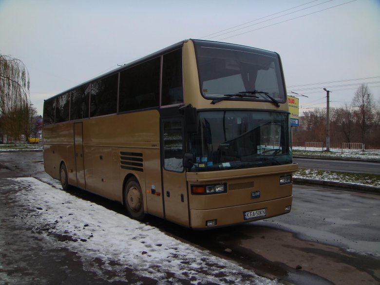 EOS 100 автобус