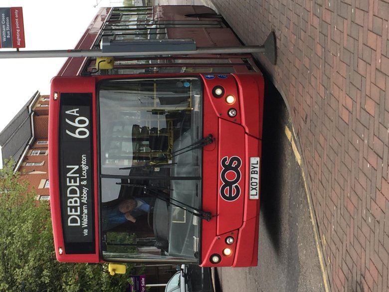 EOS 100 автобус