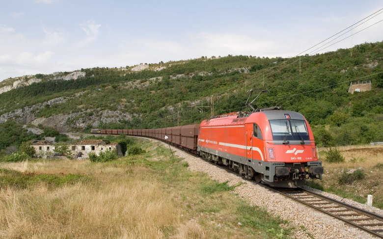 Локомотив-толкач Локомотив