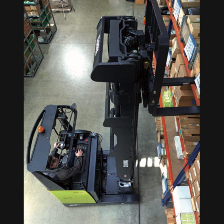 Штабелер Clark