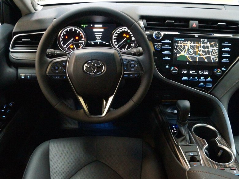 Toyota Camry 70 салон