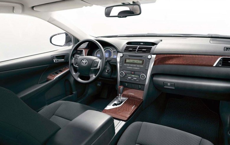 Toyota Camry 50 салон