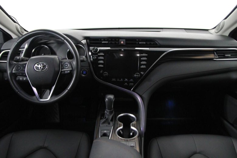 Toyota camry viii xv 70