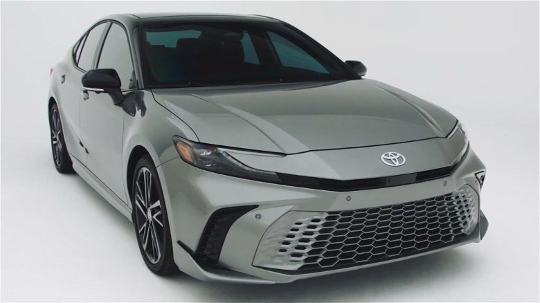 Toyota Camry 2025