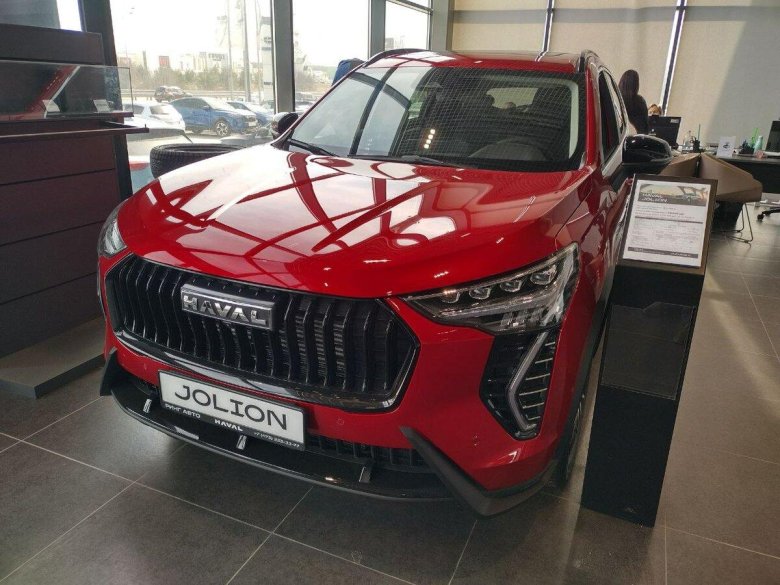 Haval jolion красный