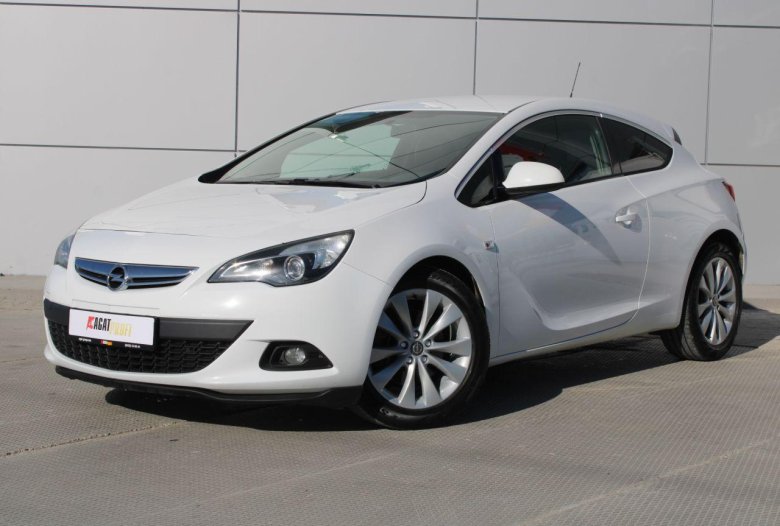 Опель астра 2012 белая